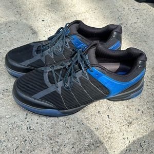 M 11 bowling shoes KR Strikeforce